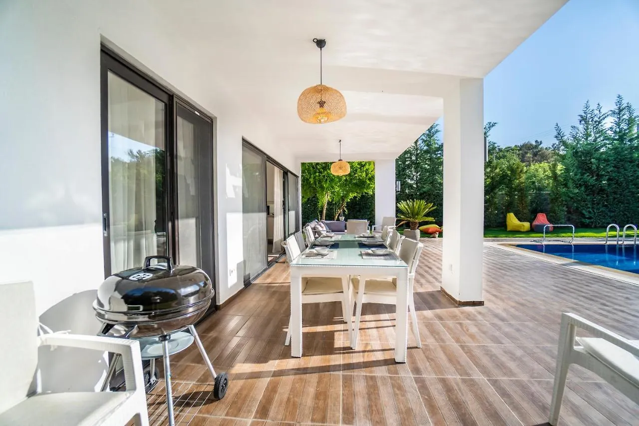Contemporary Luxury Villa In Yalikavak Center Bodrum