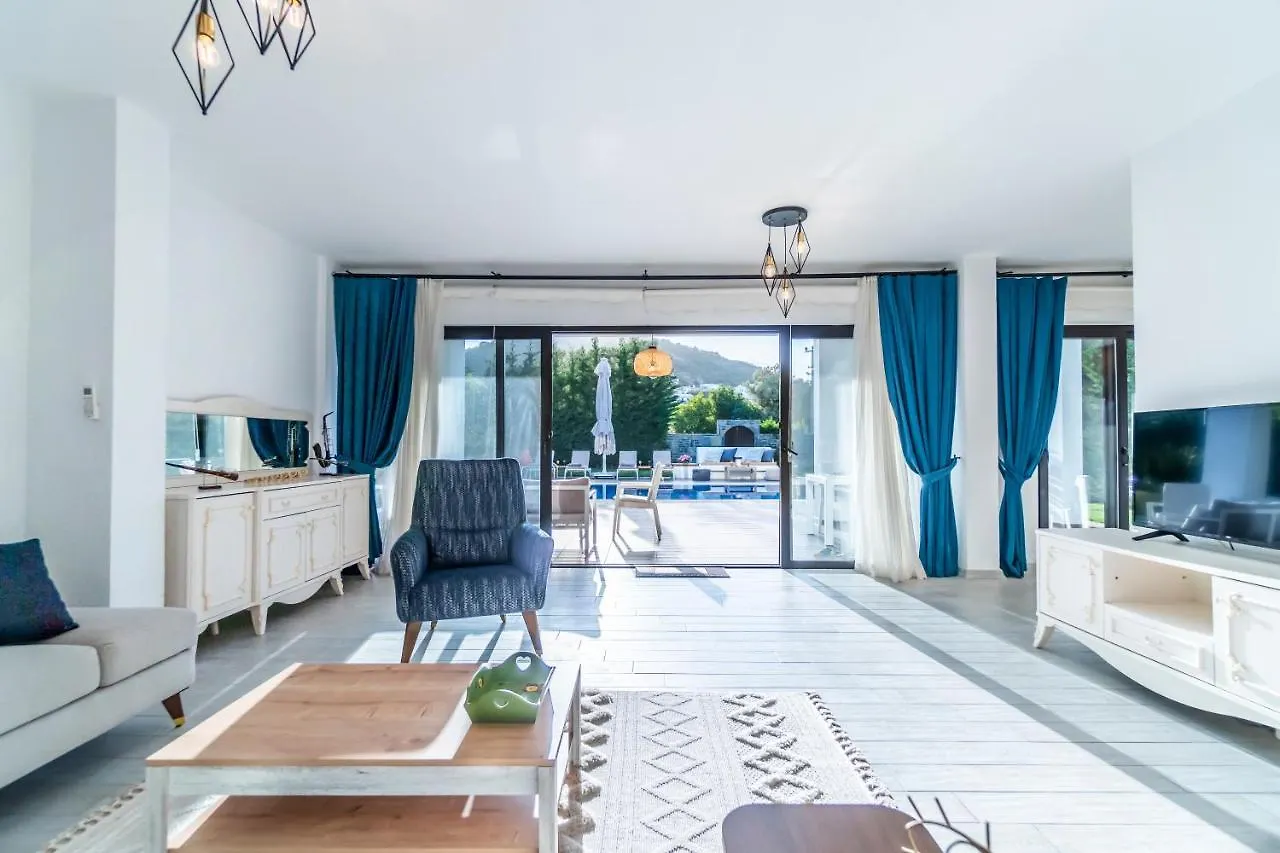 Contemporary Luxury Villa In Yalikavak Center Bodrum Turkey