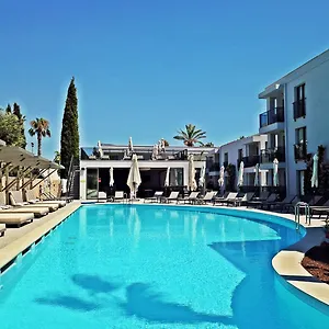 2* Appart hôtel Queen Residences &