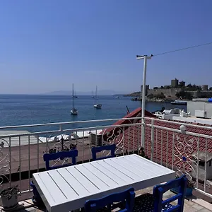 2* Bed & Breakfast White And Blue